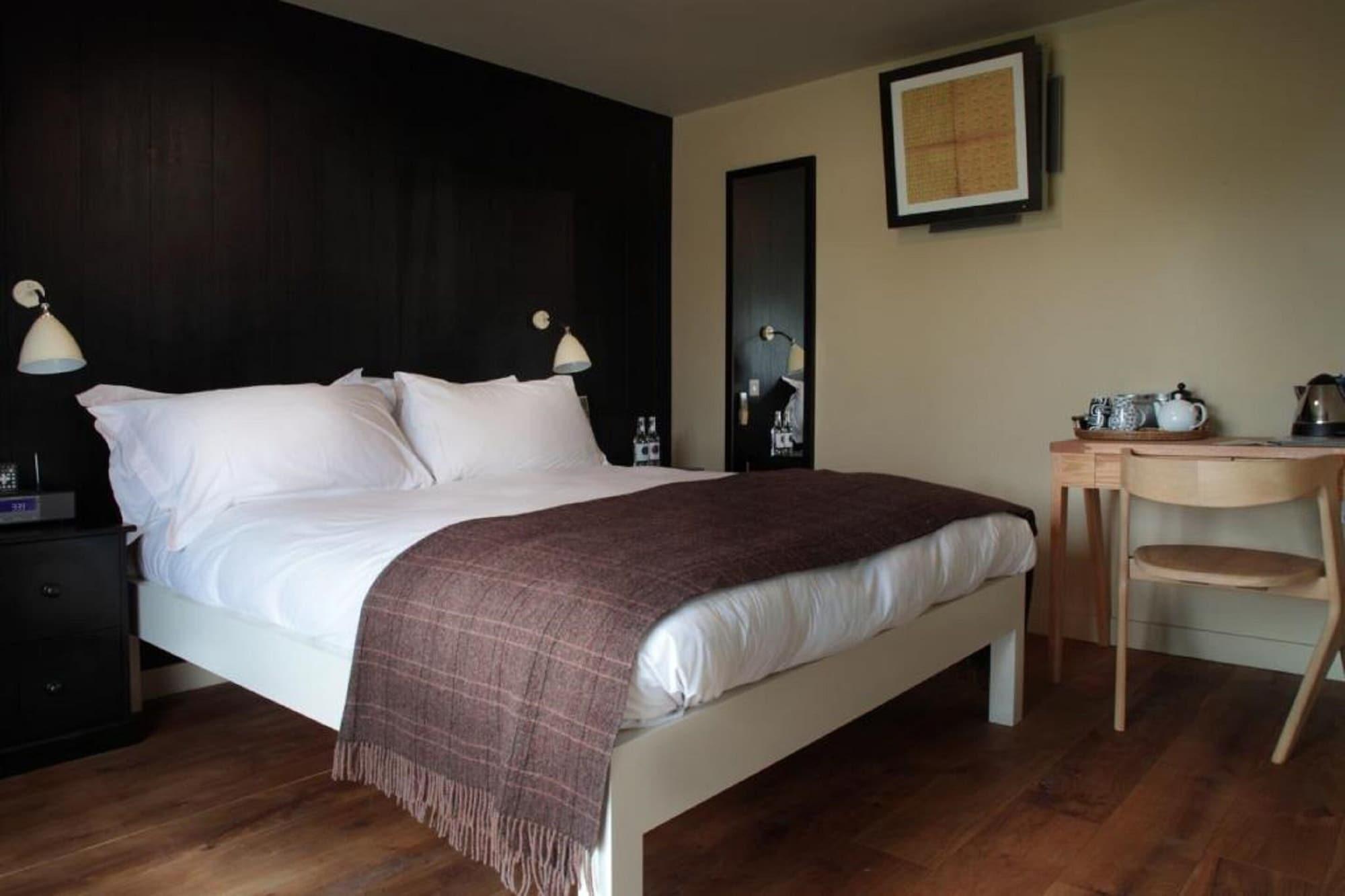 Stoke Place- Part Of The Cairn Collection Hotel